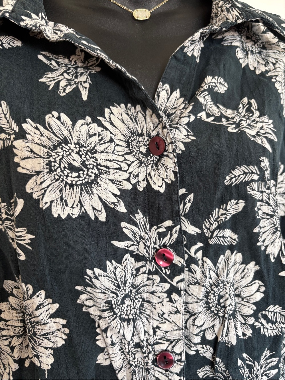 Erika Dark Green & White Sunflower Button Up with Red Buttons - Picture 2 of 11